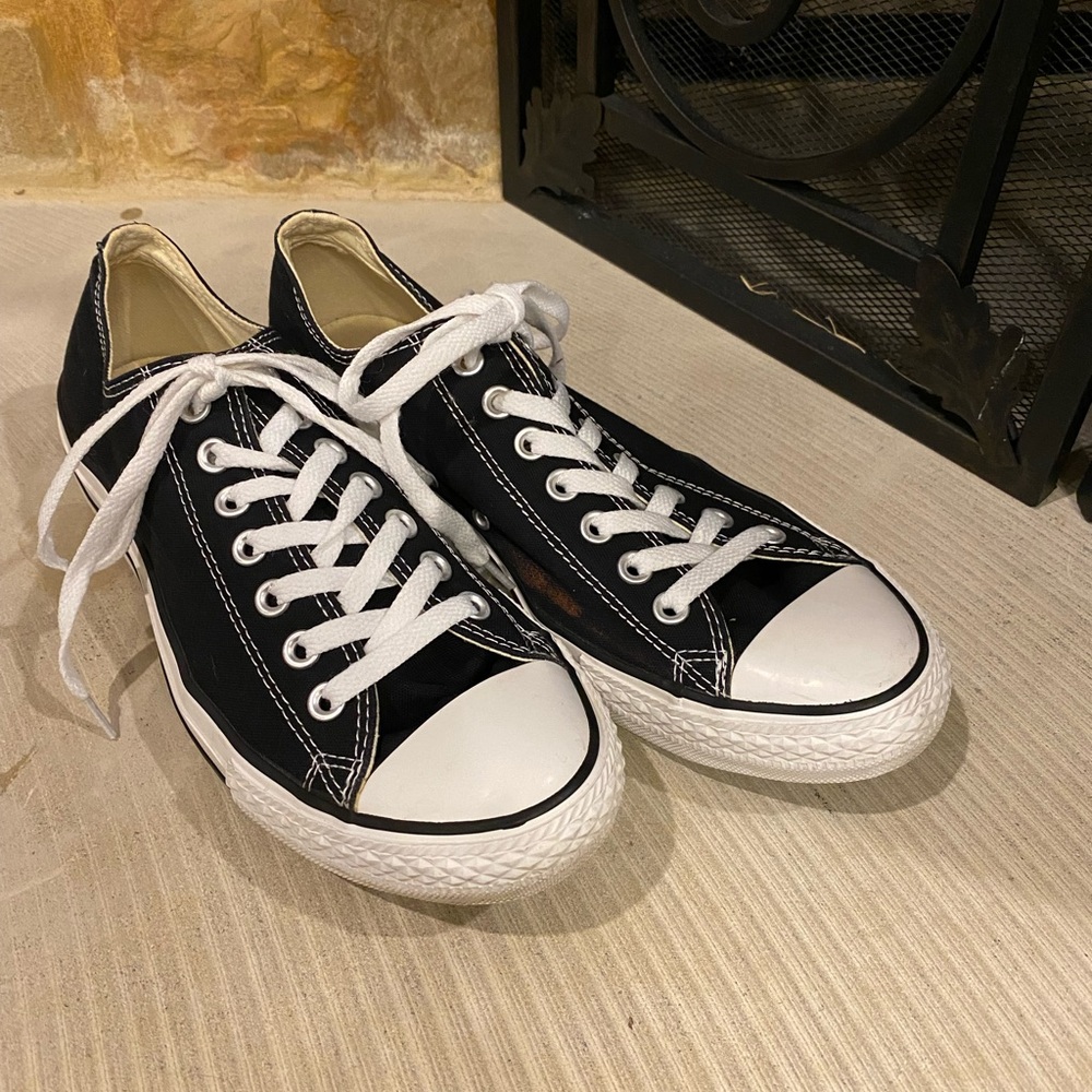 Converse Black all Stars men’s 9.5